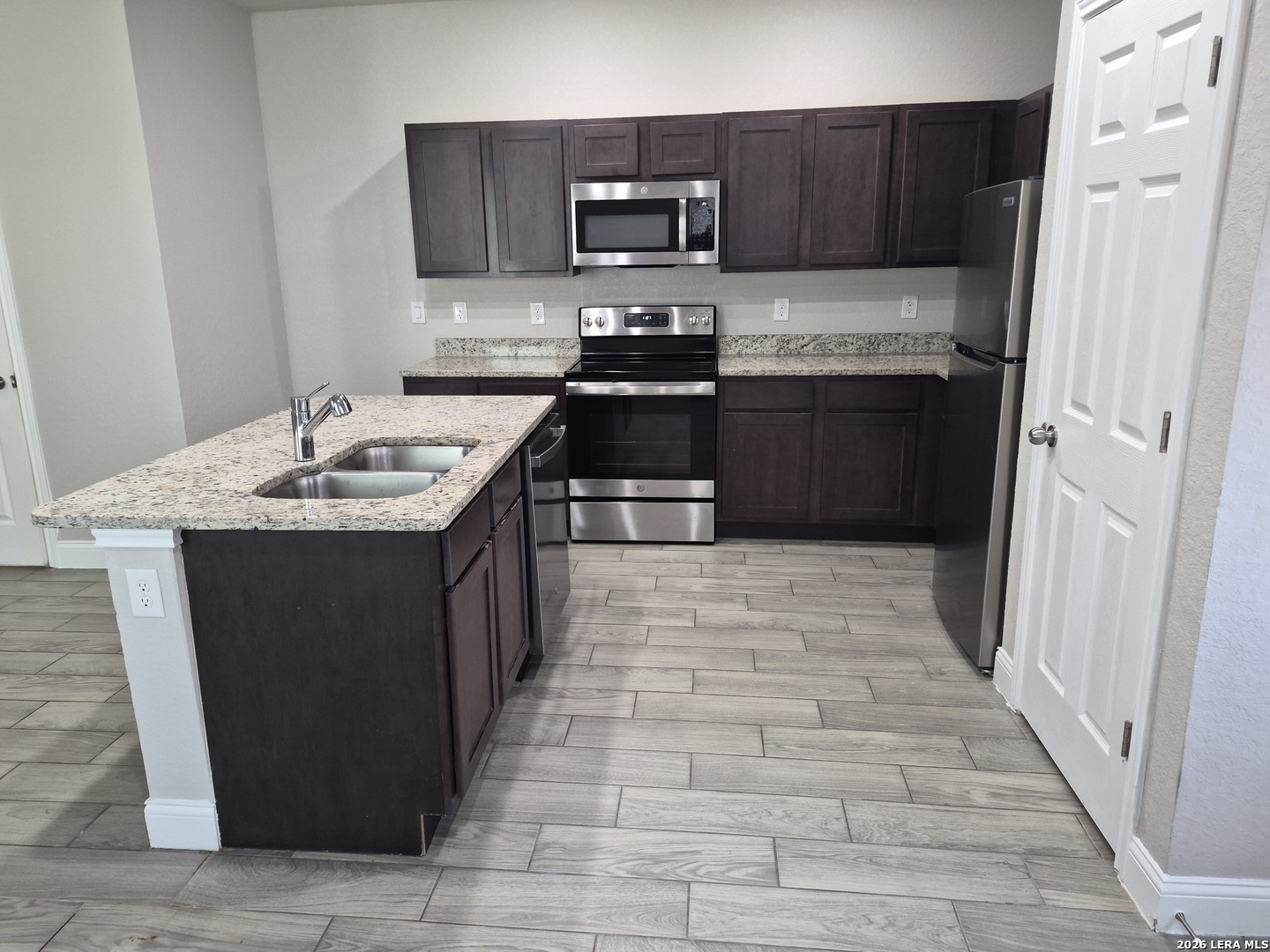 13207 REID MDWS, Live Oak, TX 78233