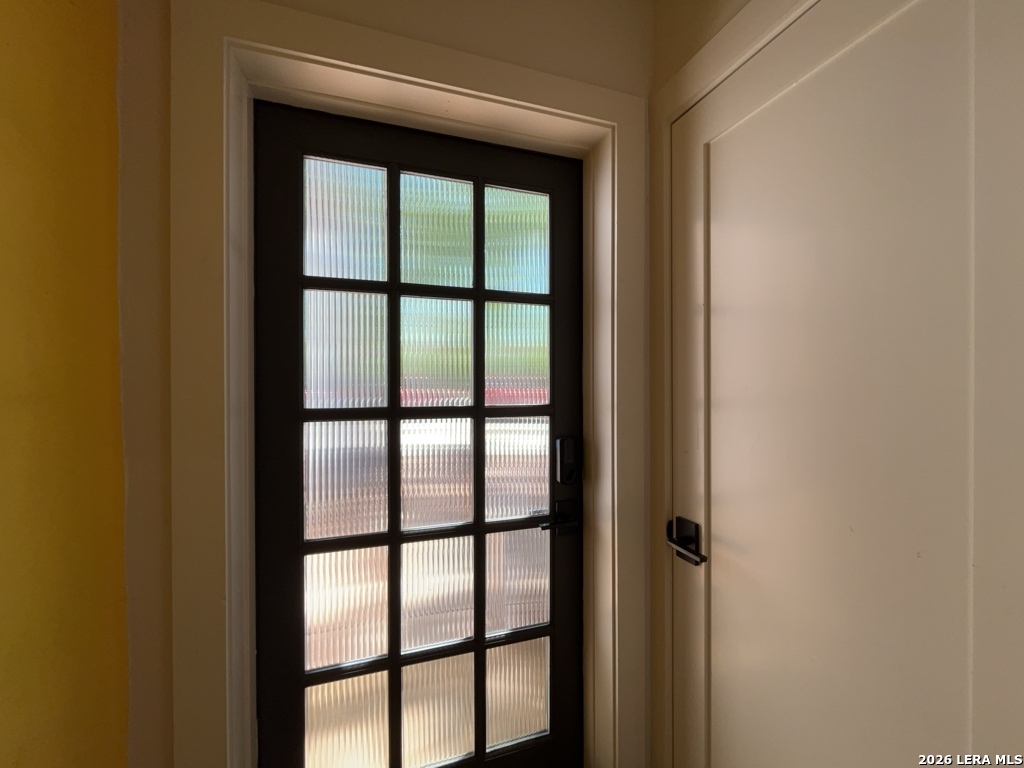 1722 S Saint Marys, #201, San Antonio, TX 78210