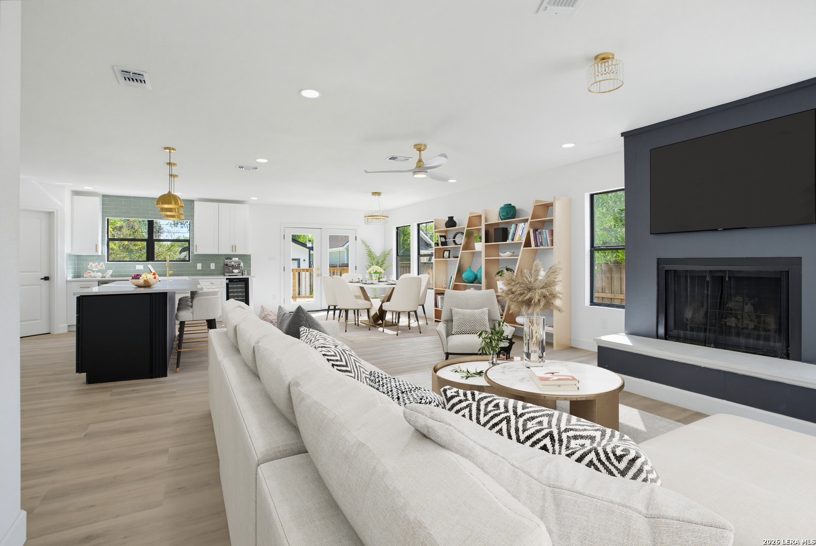 146 Larchmont, San Antonio, TX 78209