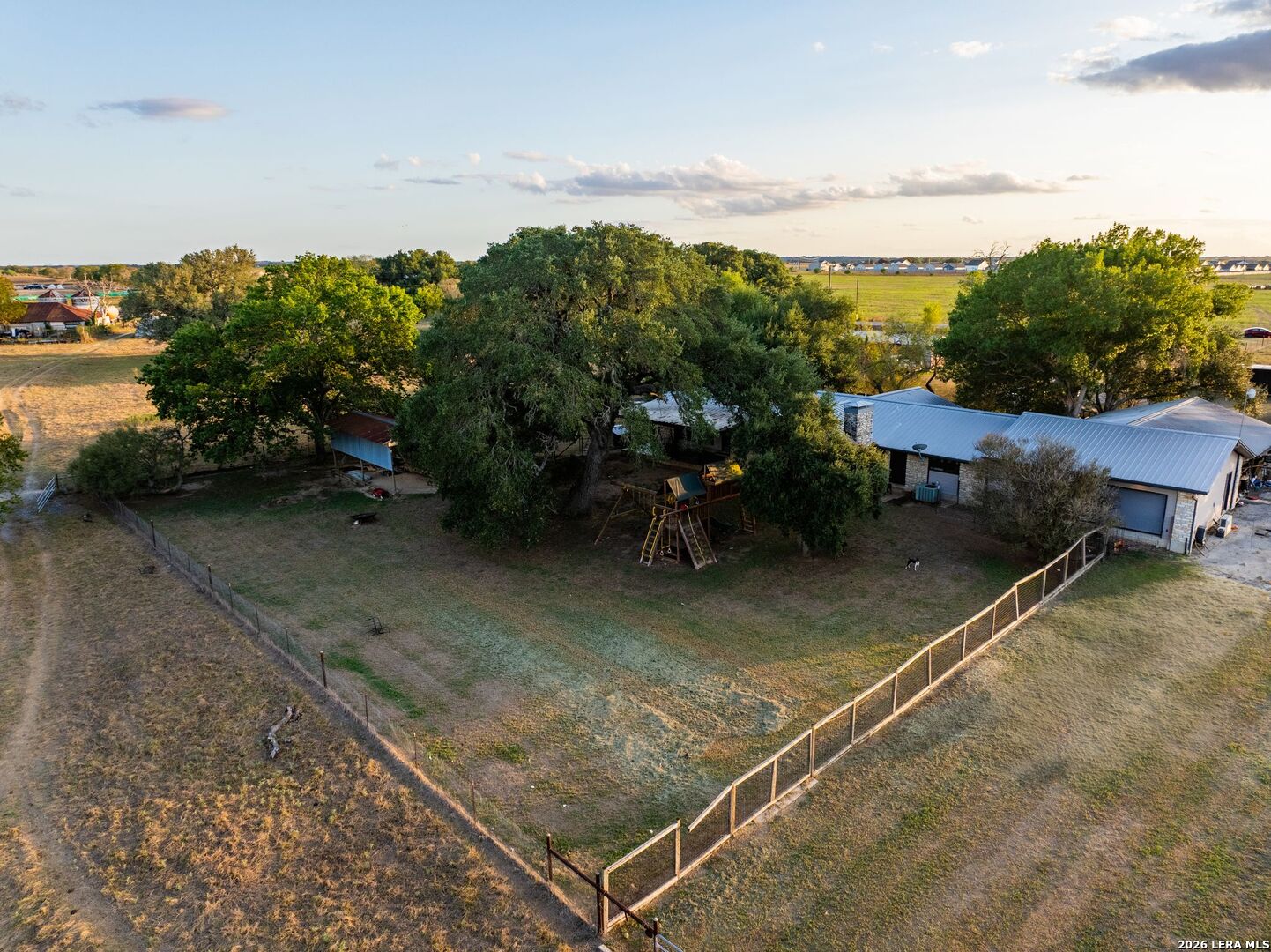 425 Seawillow Rd, Lockhart, TX 78644