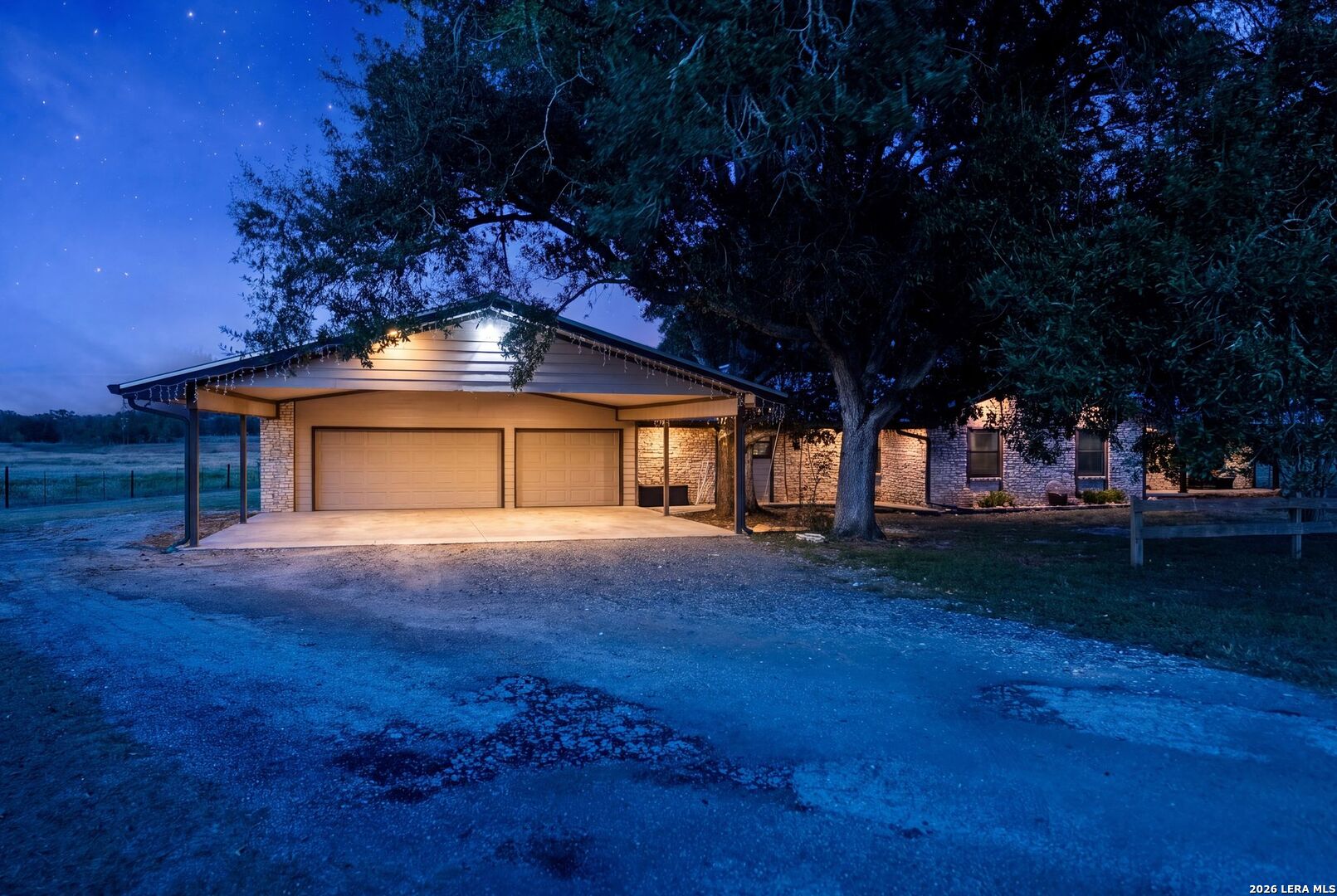 425 Seawillow Rd, Lockhart, TX 78644