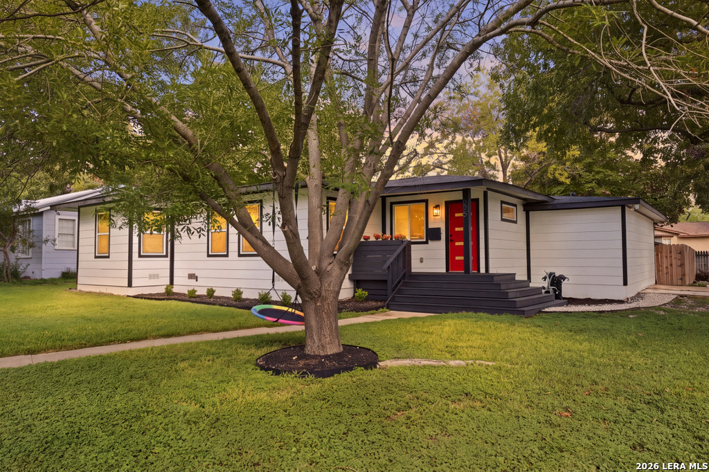 Property photo for 275 E FAIR OAKS PL, Alamo Heights, TX