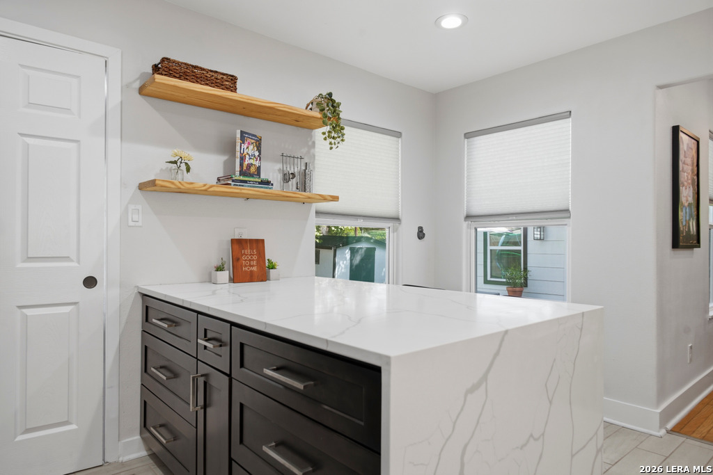 275 E FAIR OAKS PL, Alamo Heights, TX 78209