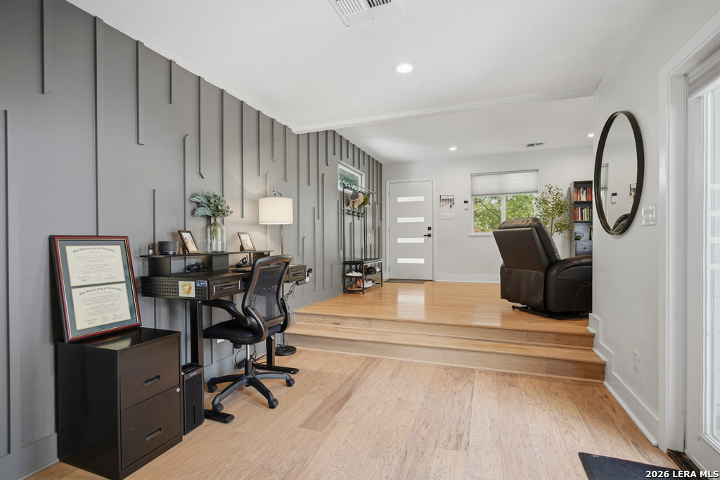 275 E FAIR OAKS PL, Alamo Heights, TX 78209