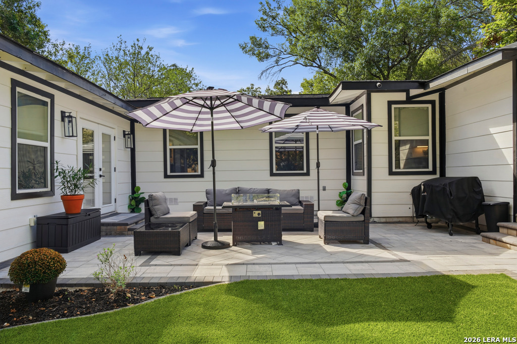 275 E FAIR OAKS PL, Alamo Heights, TX 78209