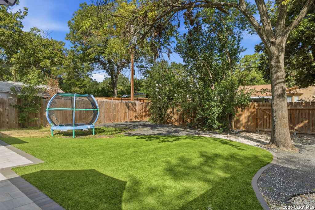 275 E FAIR OAKS PL, Alamo Heights, TX 78209
