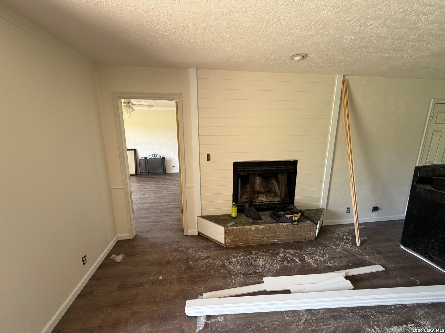11156 East, Beaumont, TX 77705