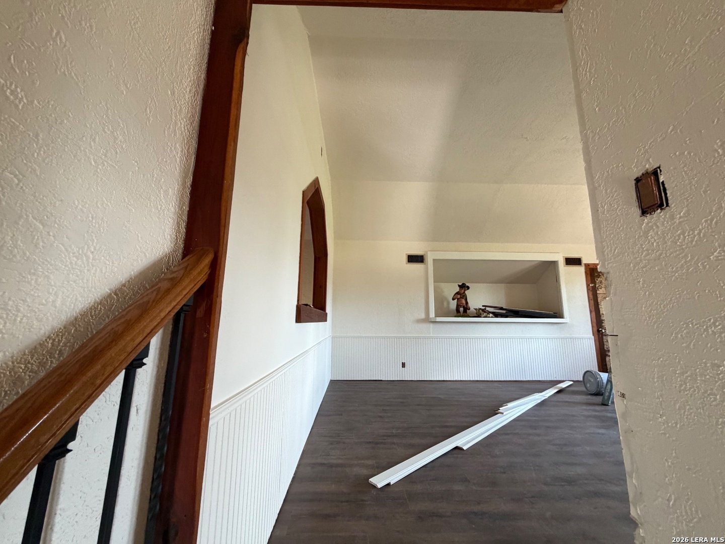 11156 East, Beaumont, TX 77705