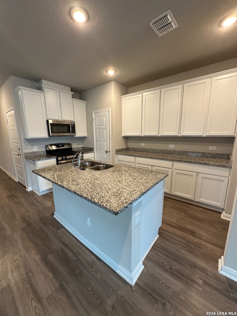 9404 Tennant Lane, Converse, TX 78109