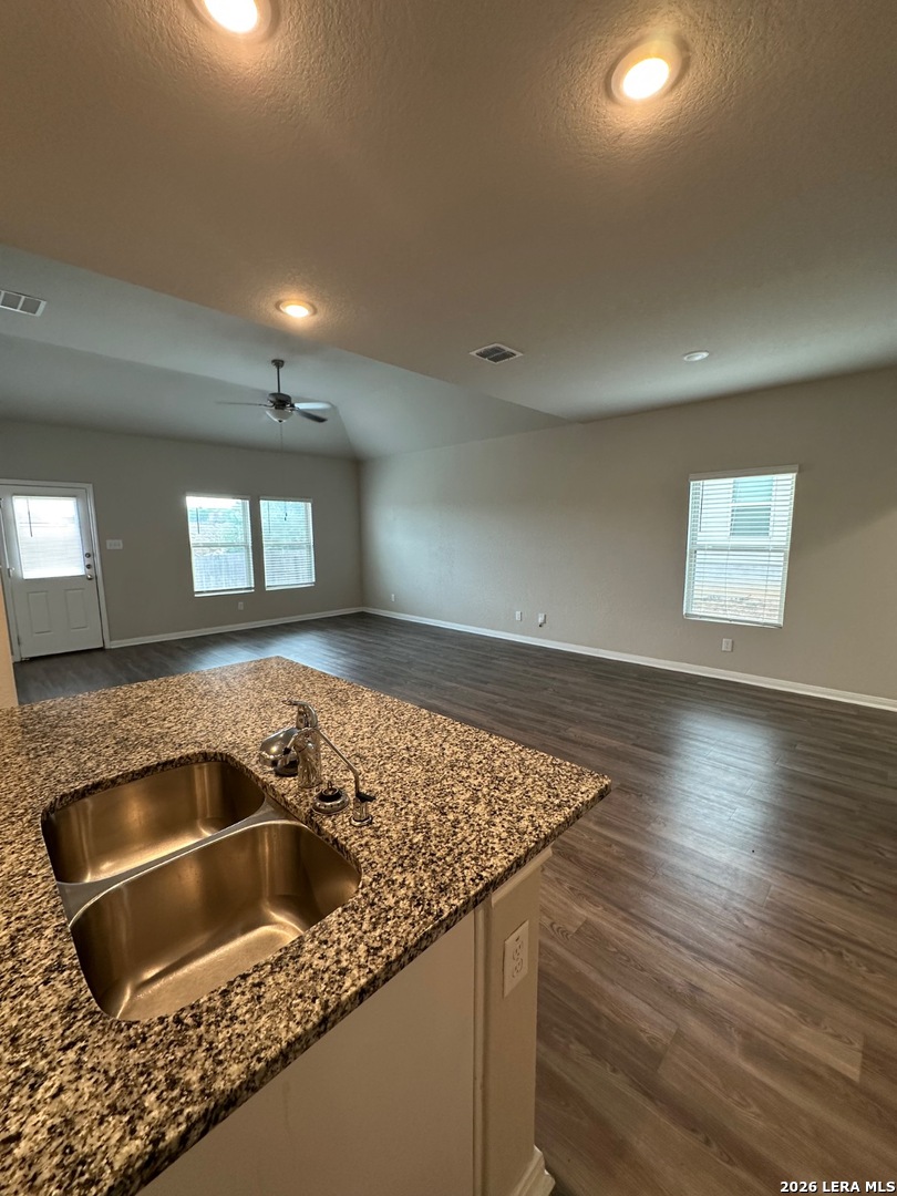 9404 Tennant Lane, Converse, TX 78109