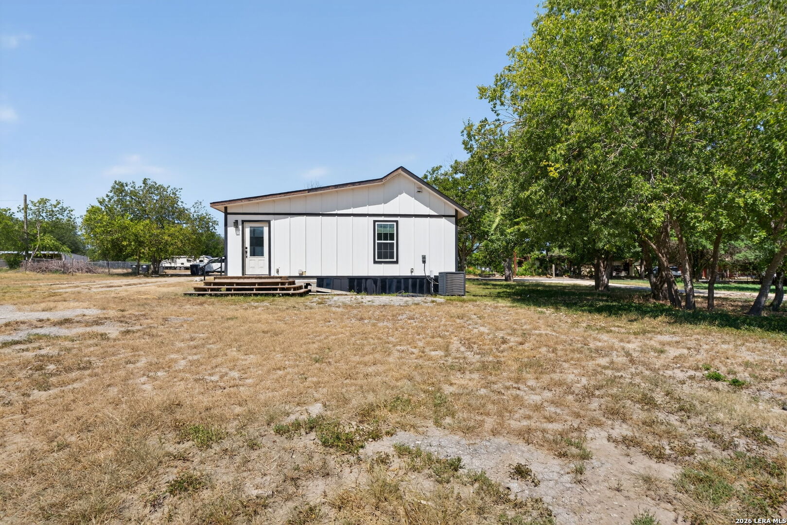 1203 Avenue J, Hondo, TX 78861