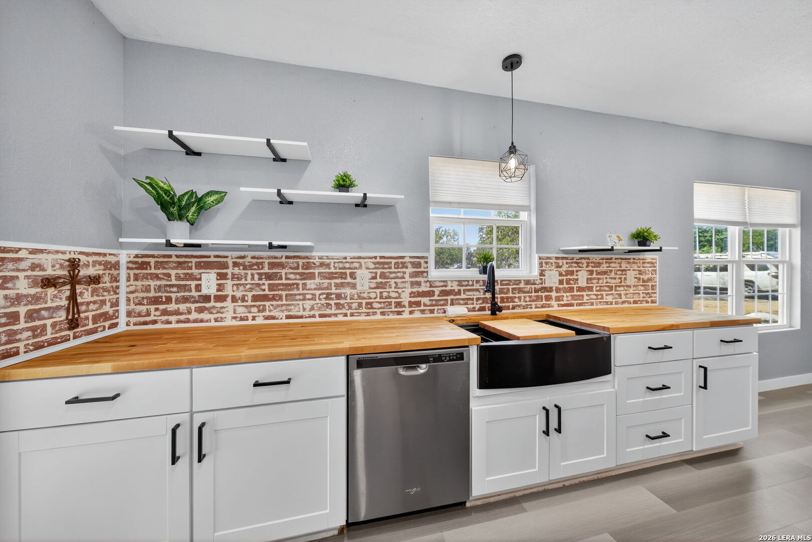 1203 Avenue J, Hondo, TX 78861