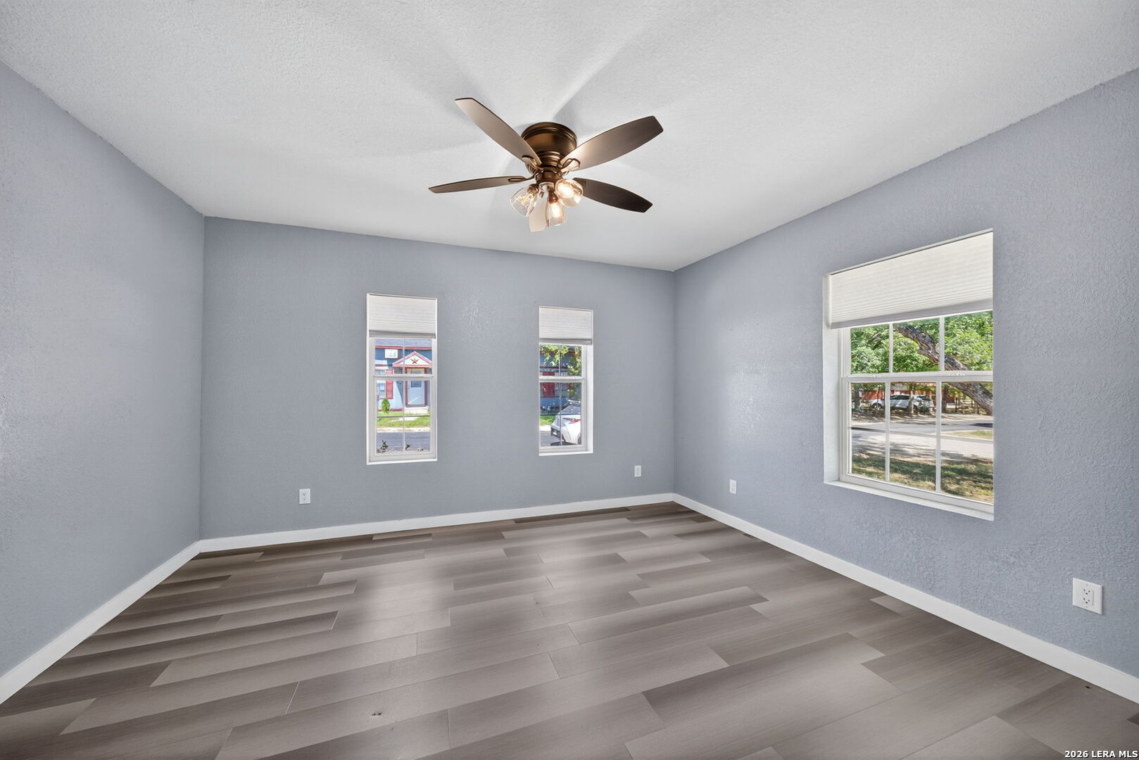 1203 Avenue J, Hondo, TX 78861