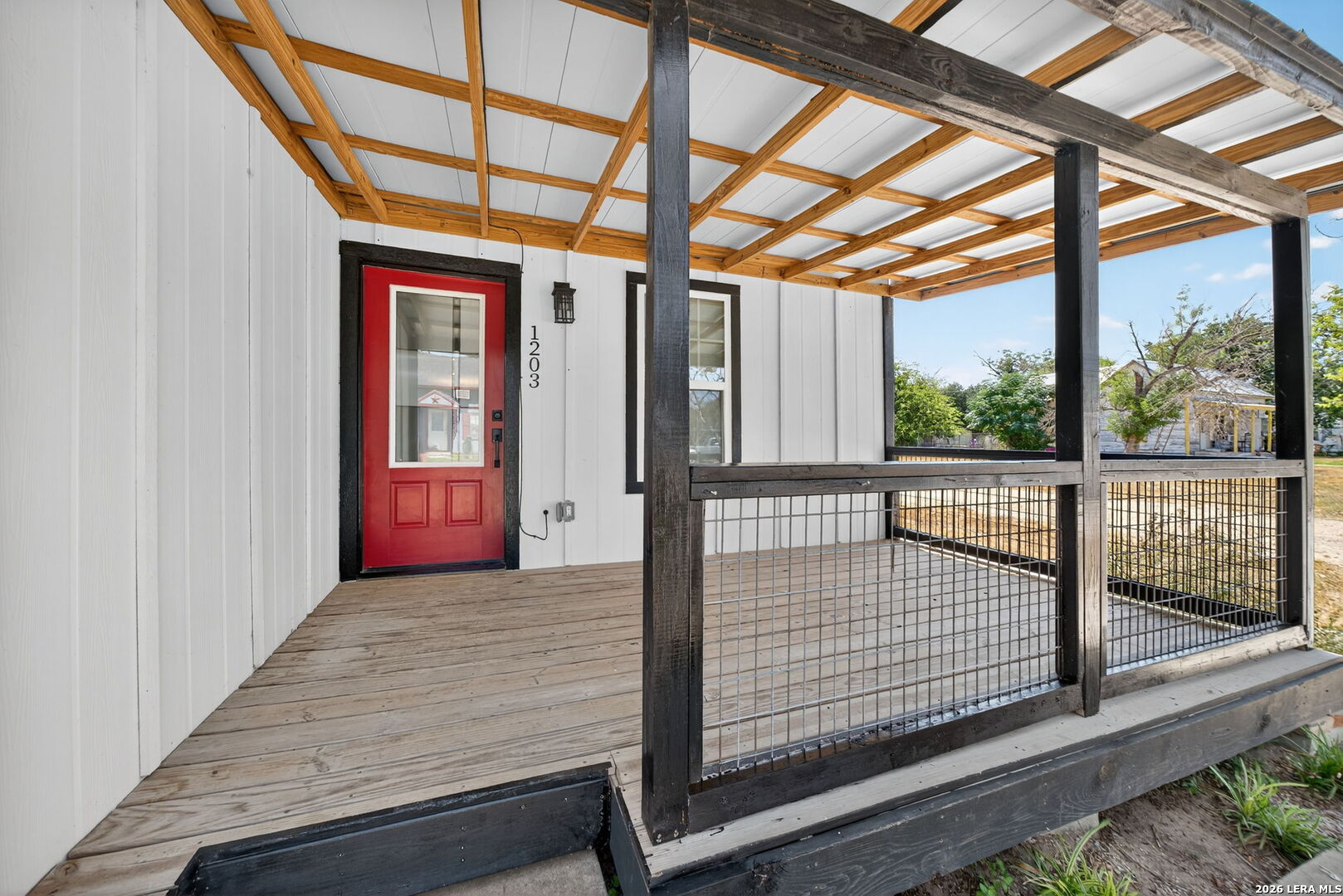 1203 Avenue J, Hondo, TX 78861