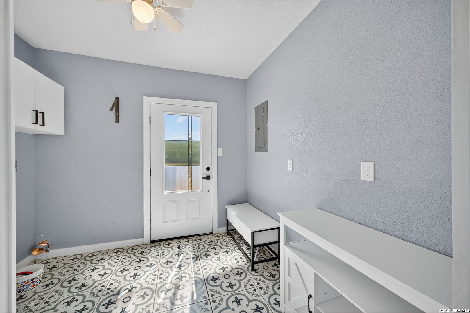 1203 Avenue J, Hondo, TX 78861
