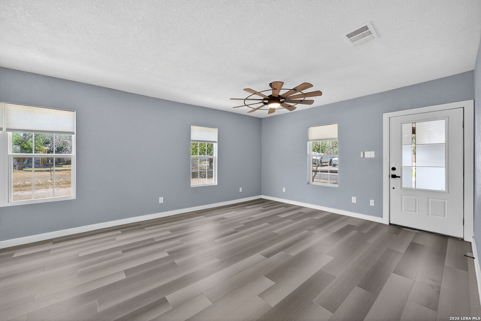 1203 Avenue J, Hondo, TX 78861