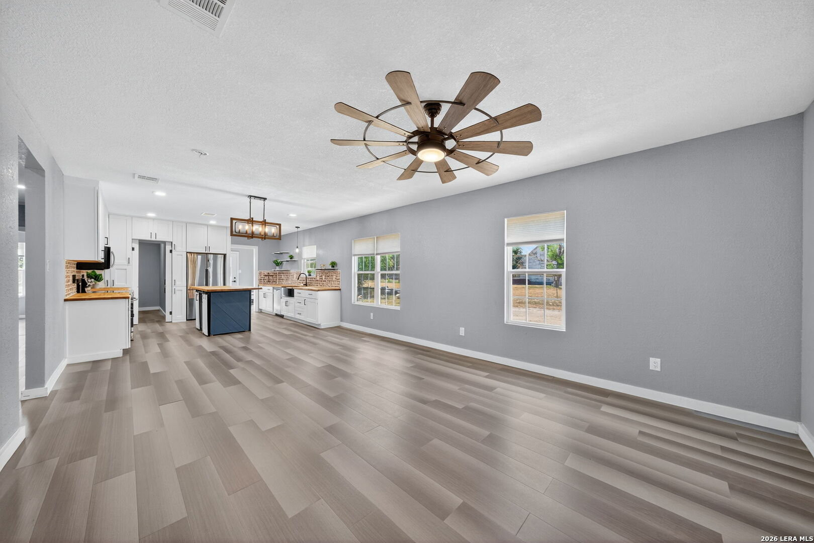 1203 Avenue J, Hondo, TX 78861