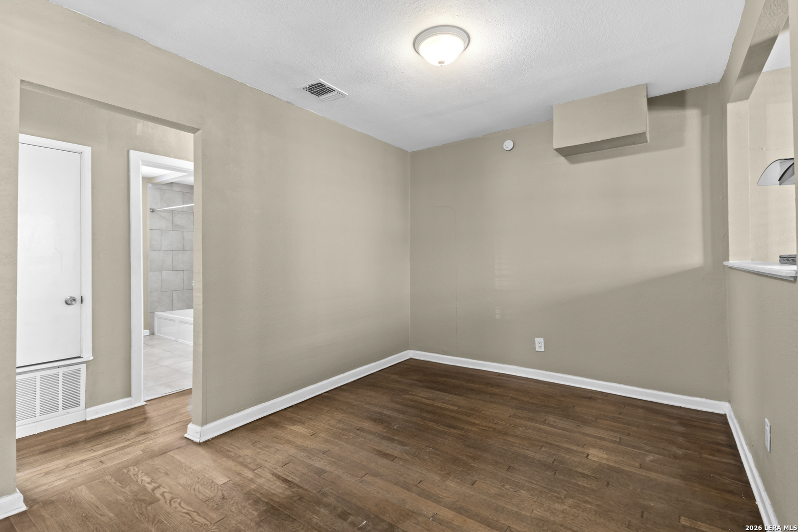 1434 W Gramercy, San Antonio, TX 78201