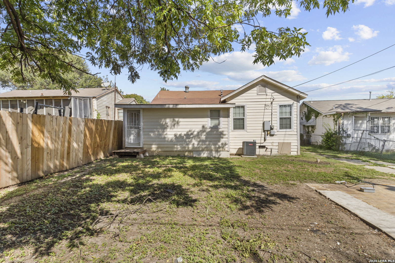1434 W Gramercy, San Antonio, TX 78201