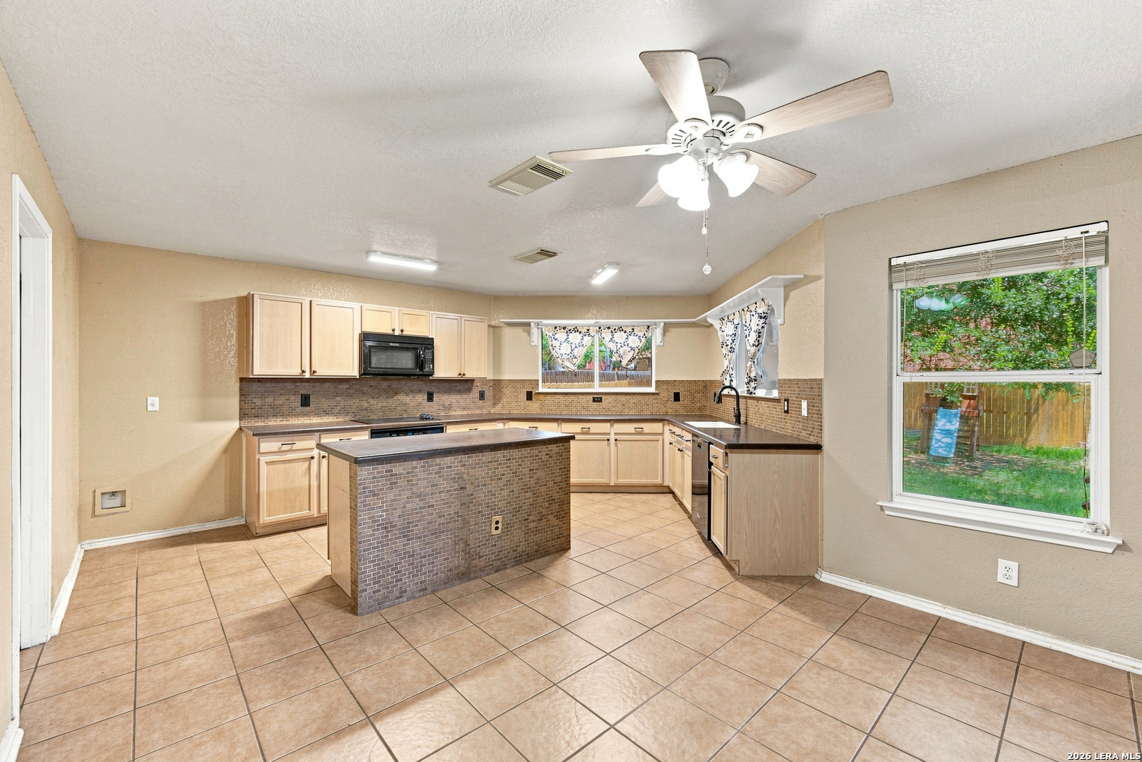 7505 Forest Stream, Live Oak, TX 78233