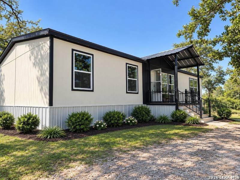55 Ridgeway Dr, Somerset, TX 78069