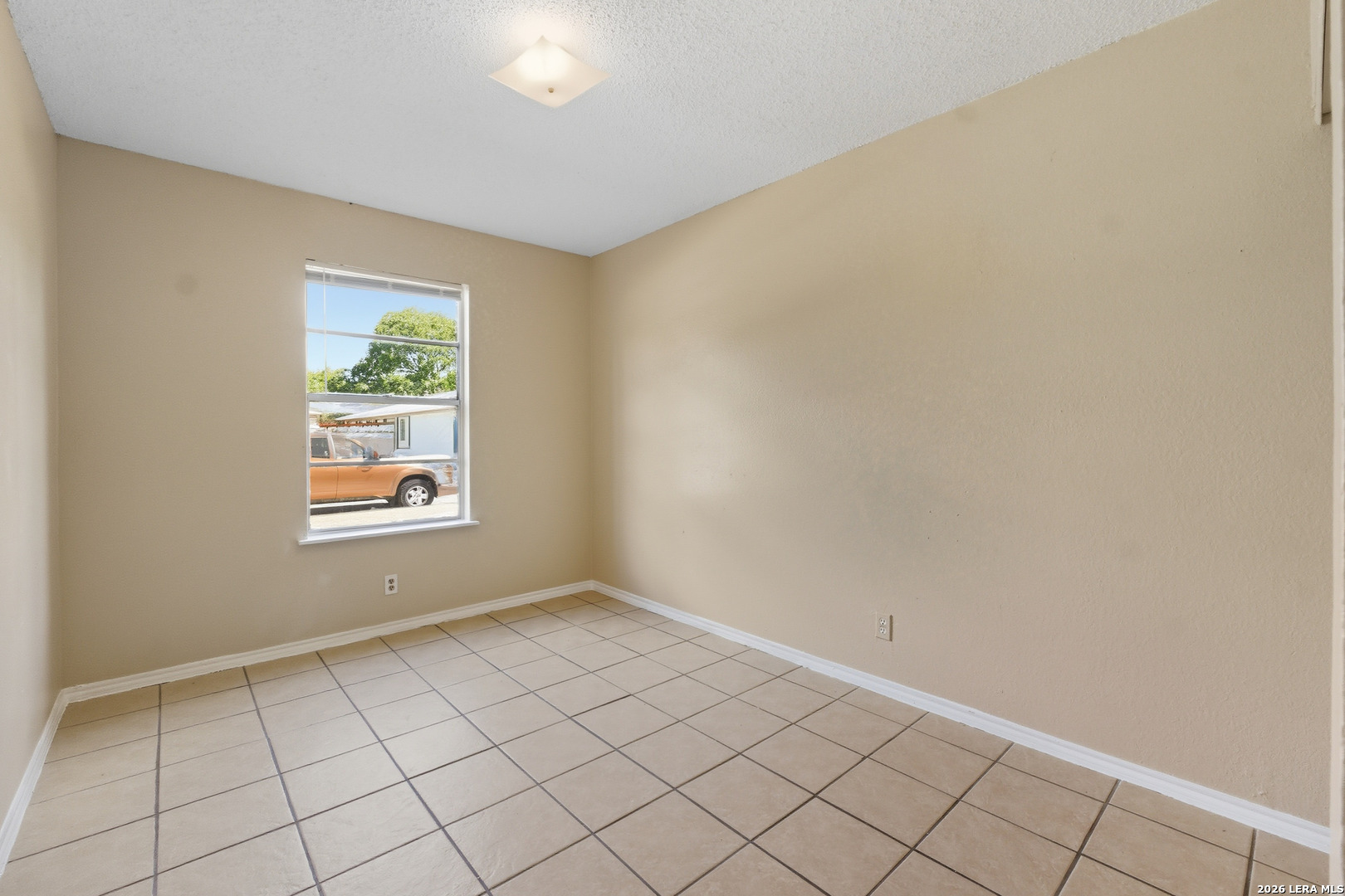 1400 Clamp Ave, #302, San Antonio, TX 78221