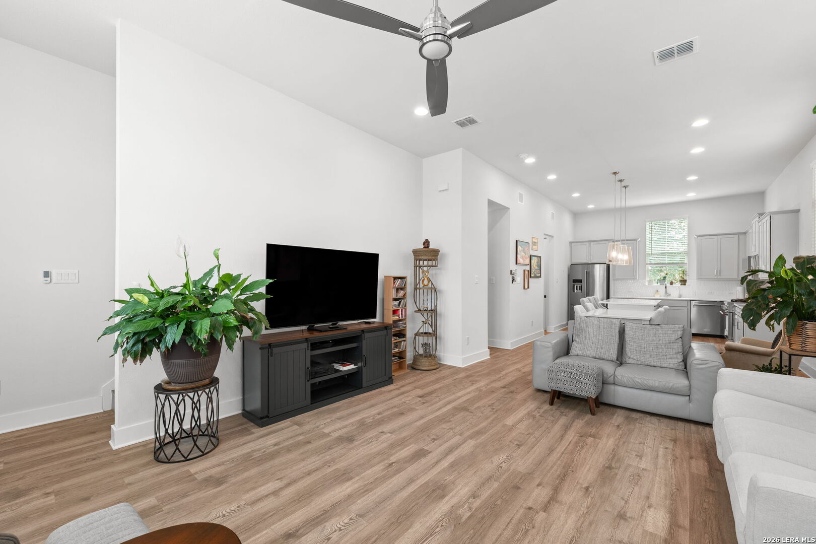138 PLAYMOOR ST, San Antonio, TX 78210