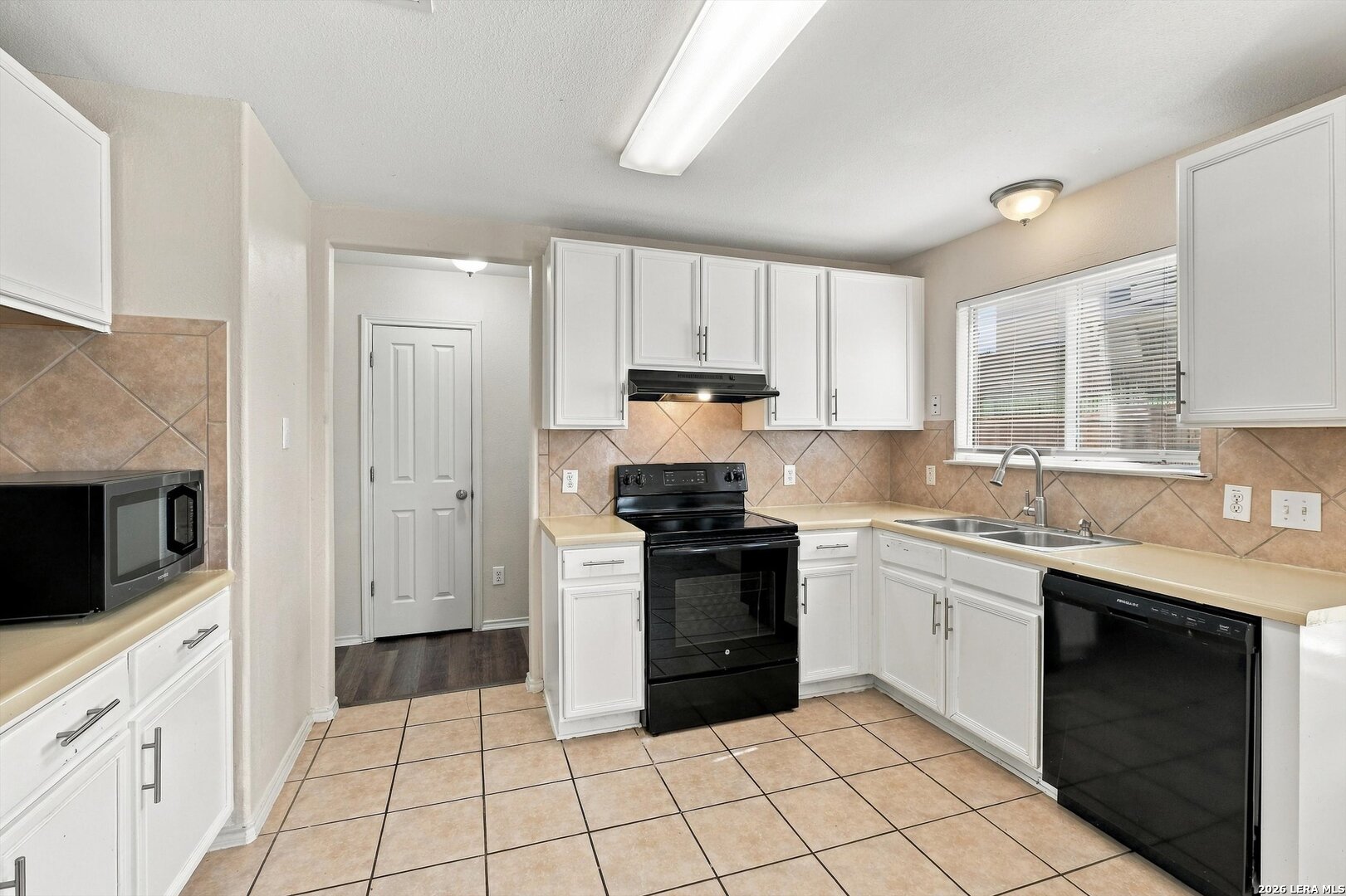 5115 FOUNTAIN HL, San Antonio, TX 78244