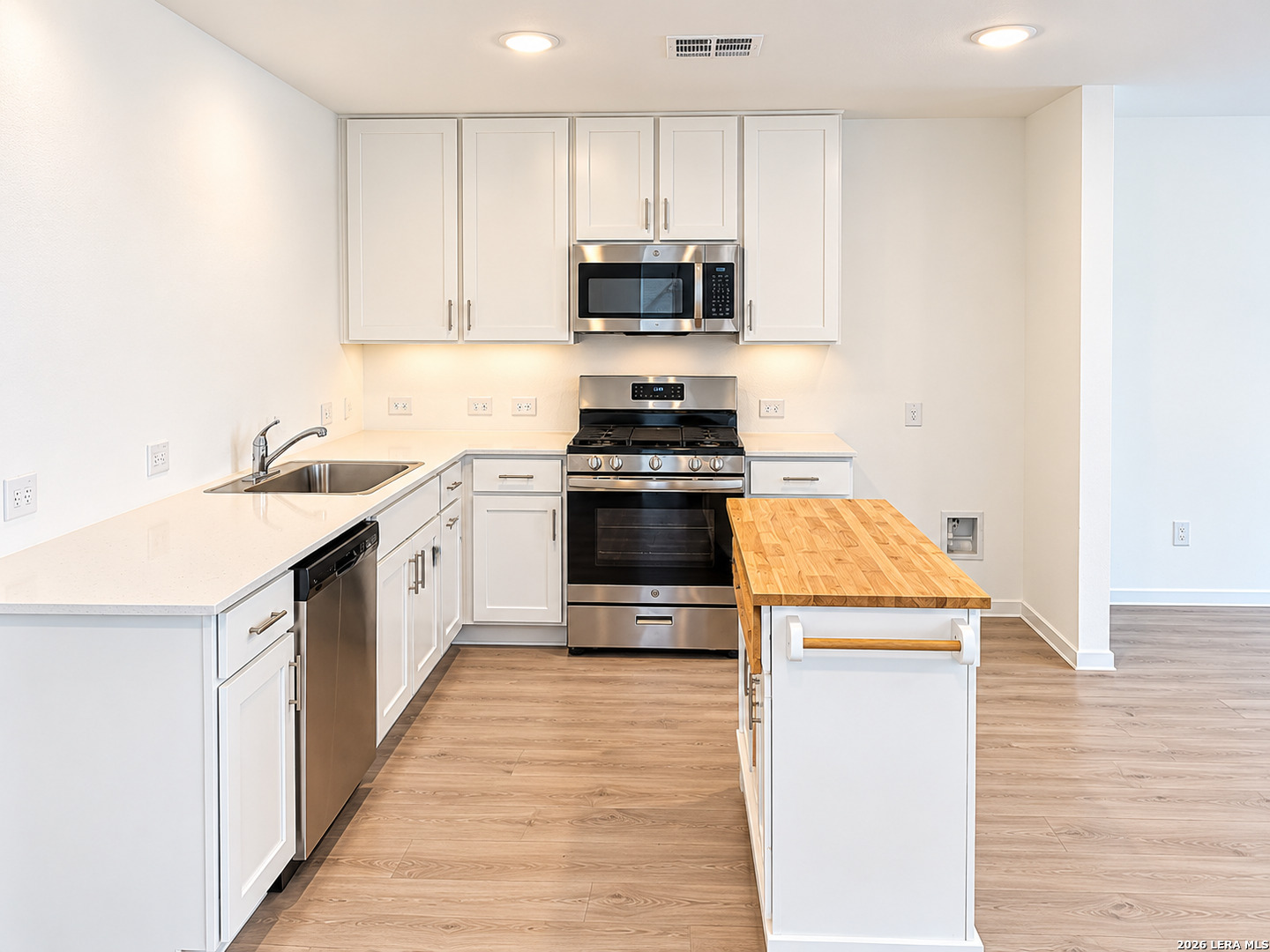 6743 Chert Chase, Elmendorf, TX 78112
