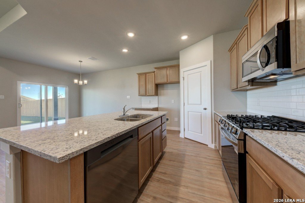 152 Liam Ct, Mico, TX 78056