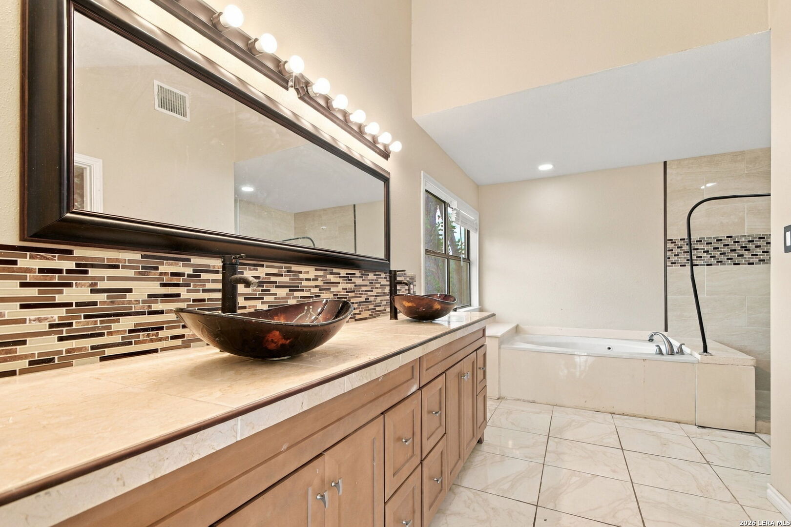 16903 Vista Forest Dr, San Antonio, TX 78247
