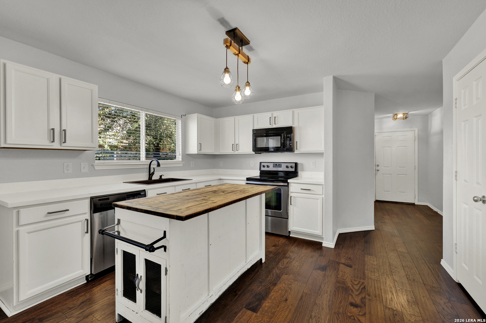 7739 DERBY RUN, Selma, TX 78154