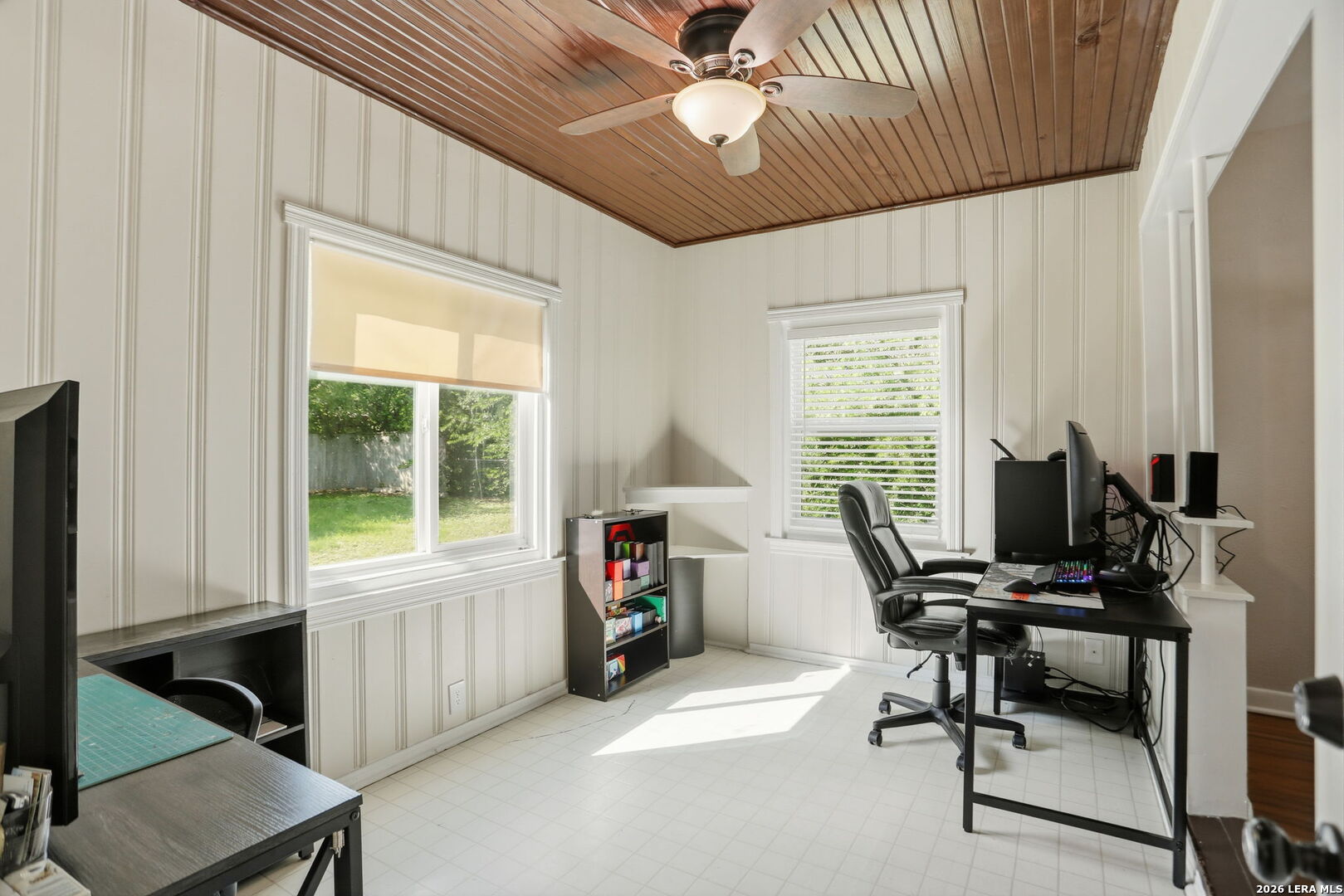 221 BALCONES HEIGHTS RD, Balcones Heights, TX 78201