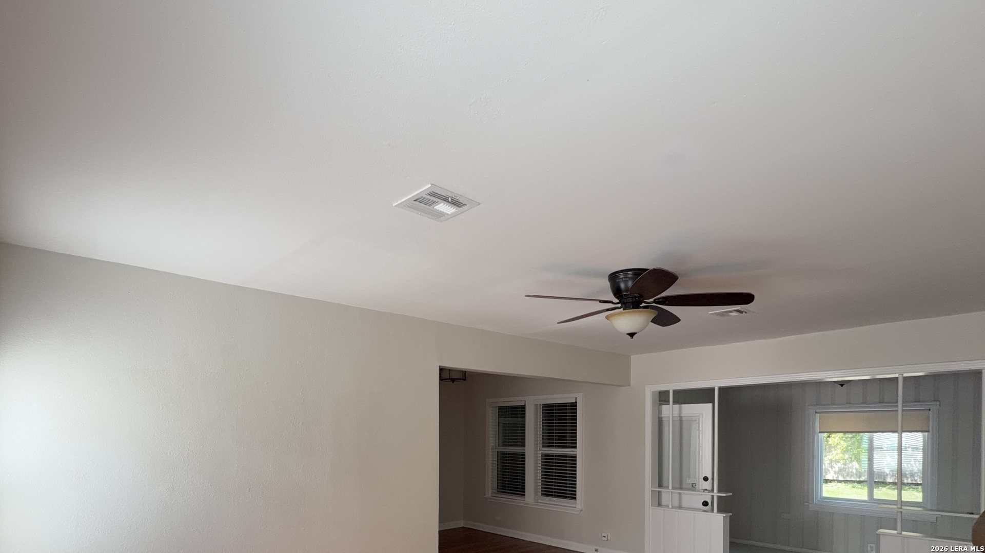 221 BALCONES HEIGHTS RD, Balcones Heights, TX 78201