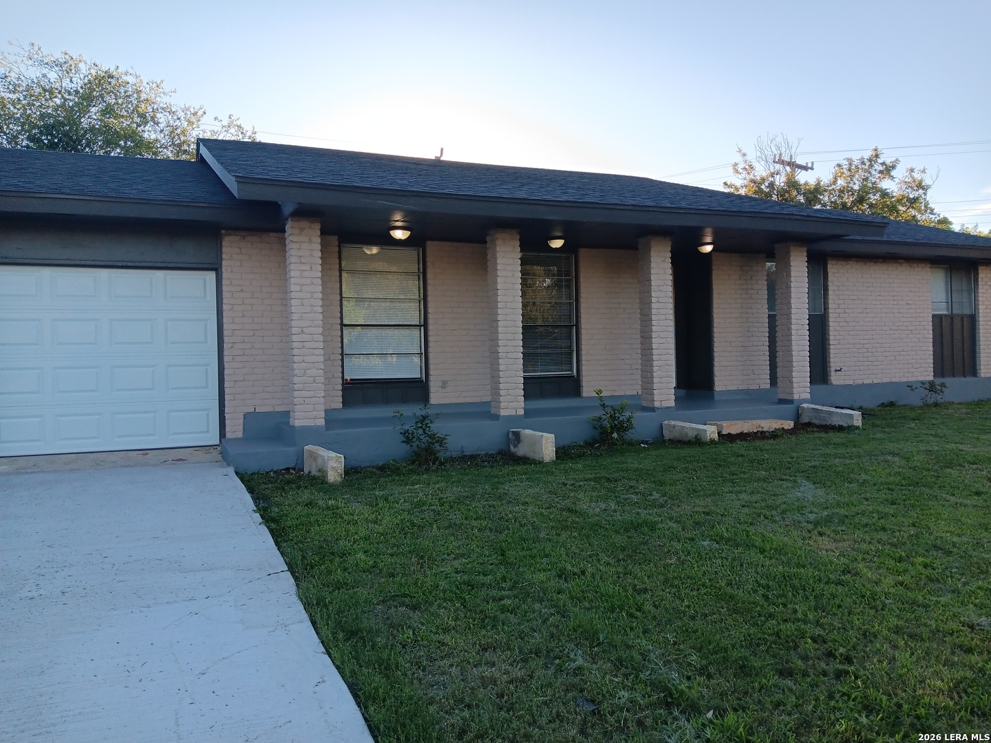 4240 CHESTNUTHILL DR, San Antonio, TX 78218