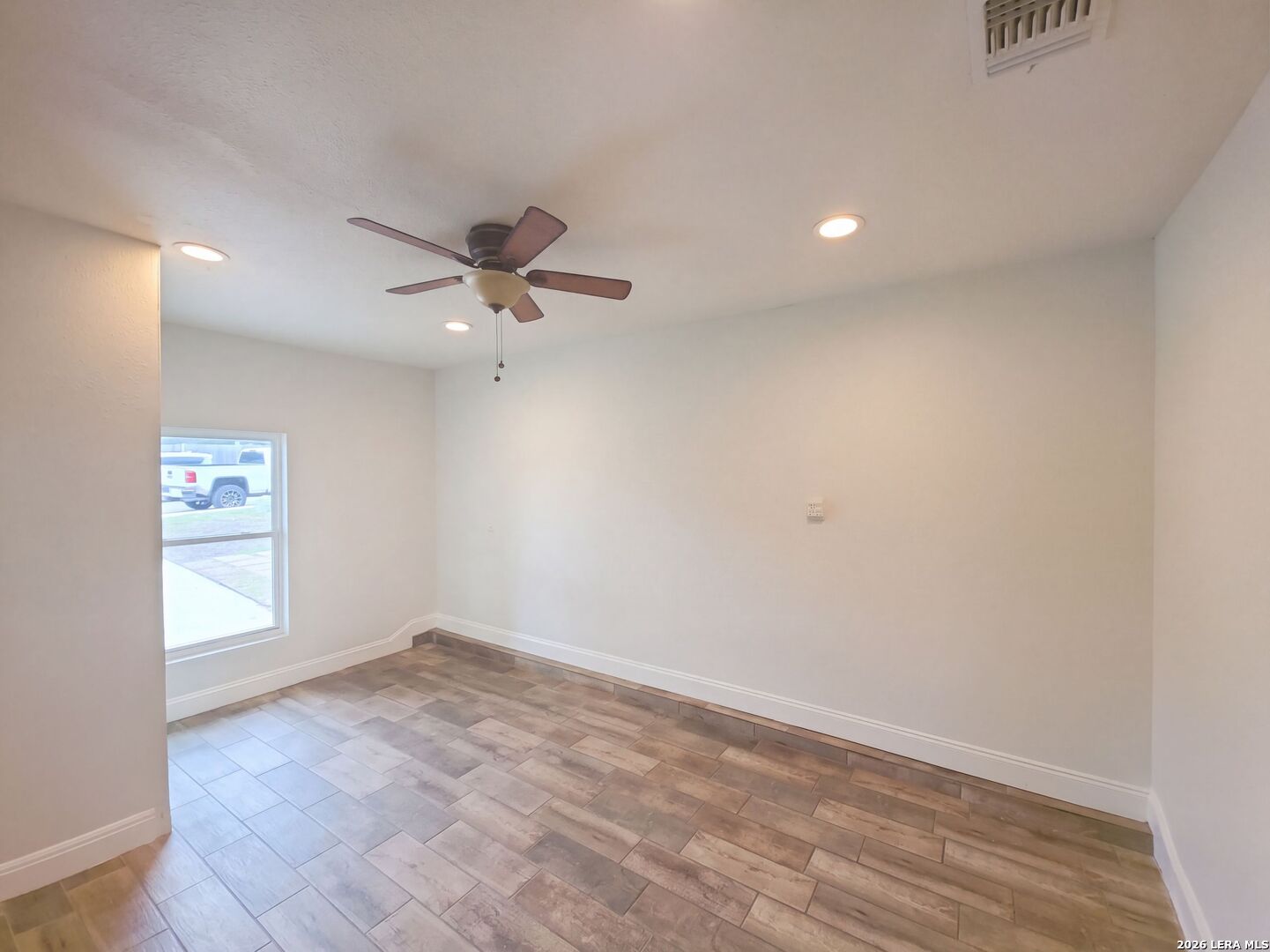 8703 PARK MDWS, Converse, TX 78109