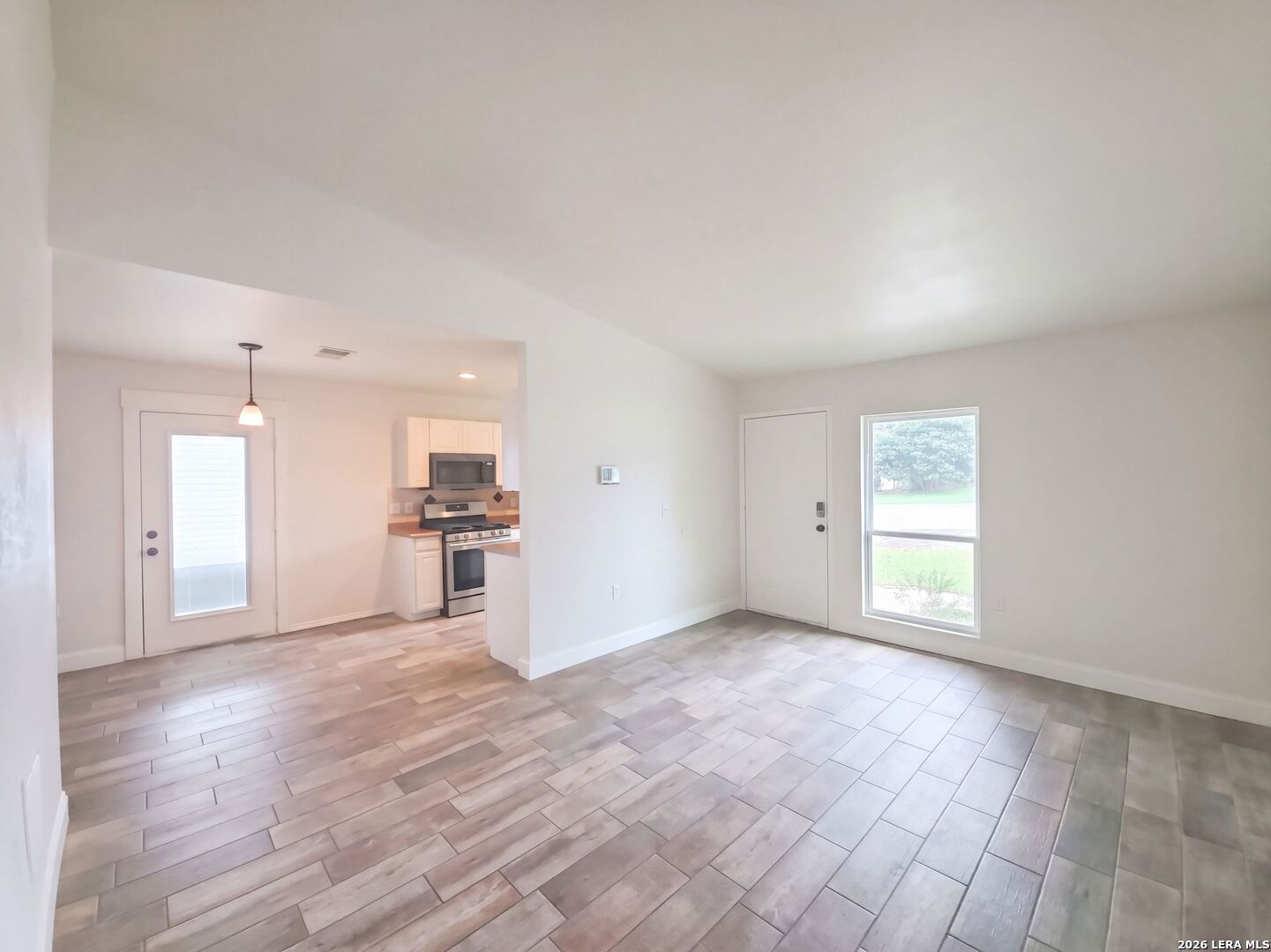 8703 PARK MDWS, Converse, TX 78109
