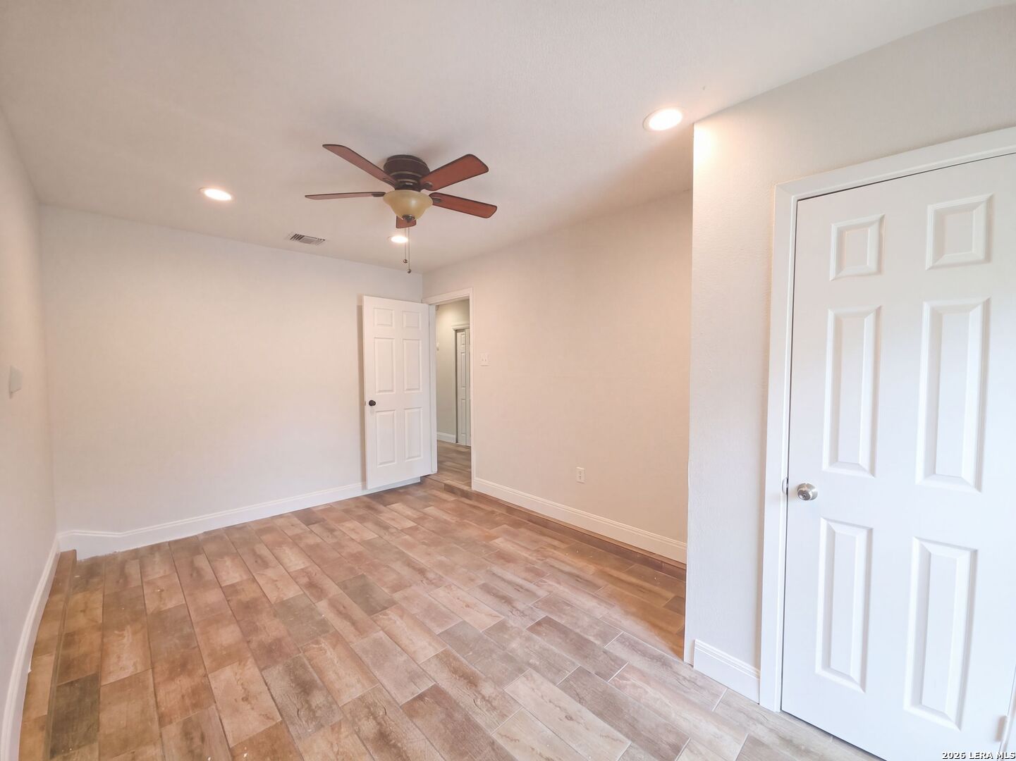 8703 PARK MDWS, Converse, TX 78109