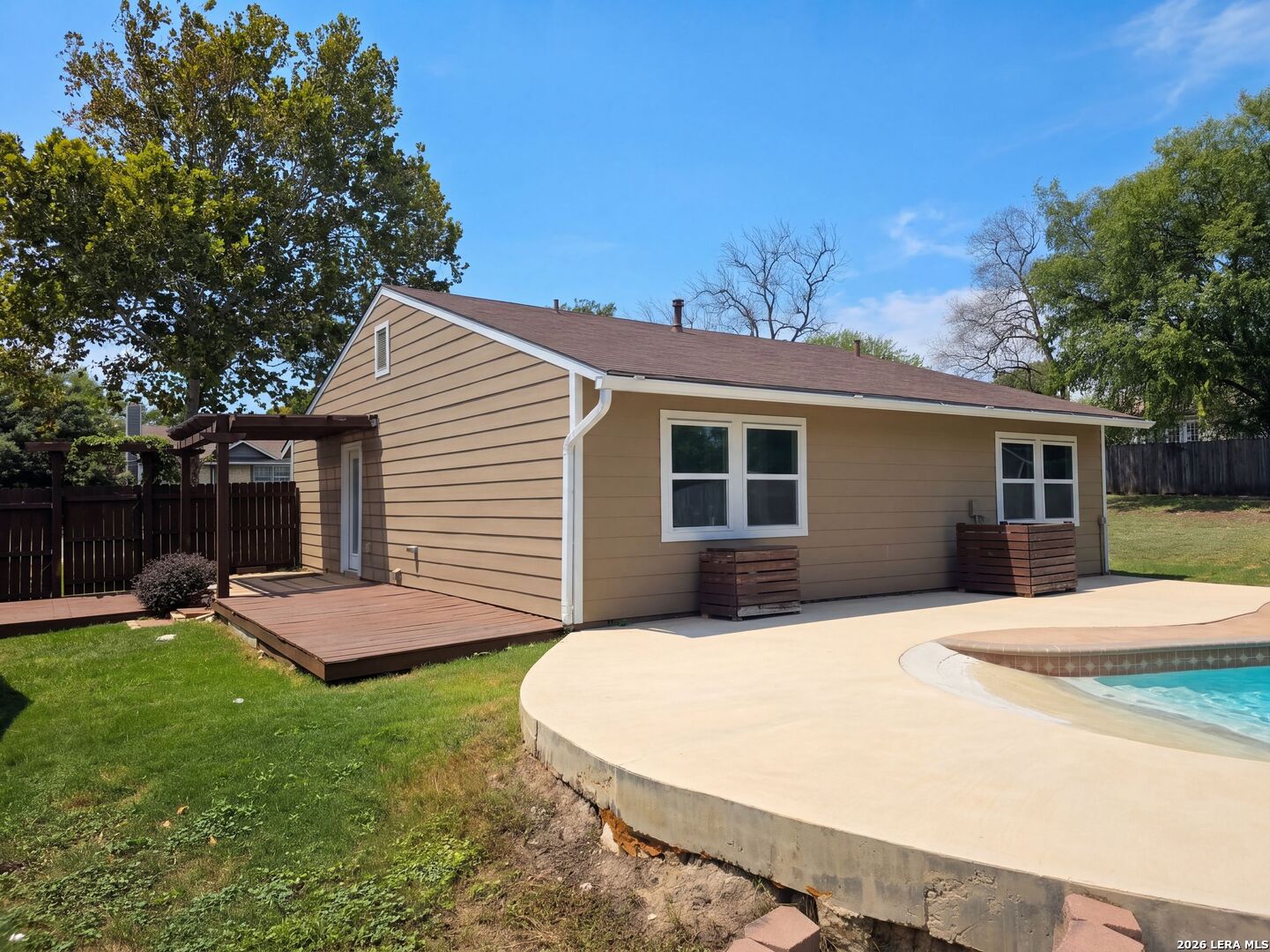 8703 PARK MDWS, Converse, TX 78109