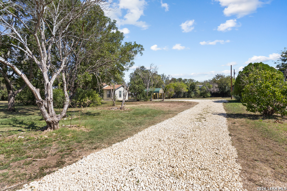 204 County Road 4612, Castroville, TX 78009