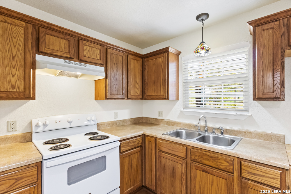 204 County Road 4612, Castroville, TX 78009
