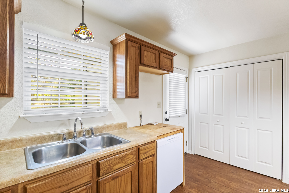 204 County Road 4612, Castroville, TX 78009