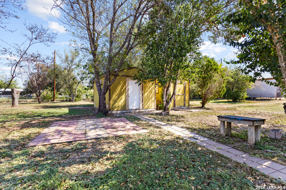204 County Road 4612, Castroville, TX 78009