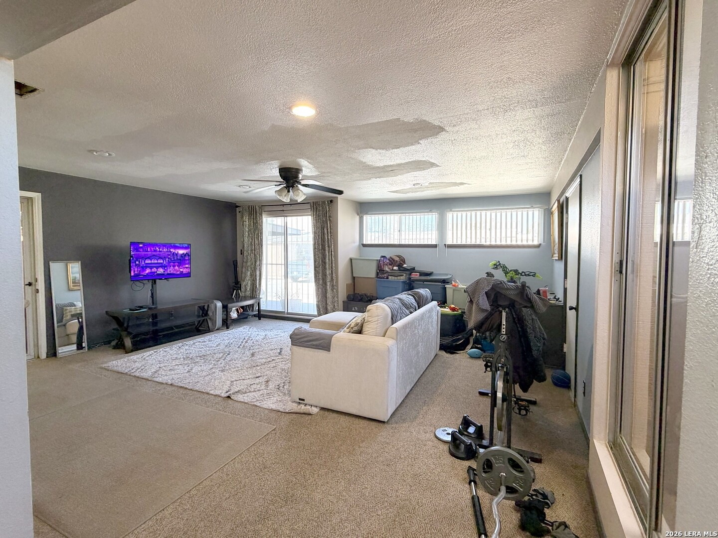 6830 Crown Rdg, San Antonio, TX 78239