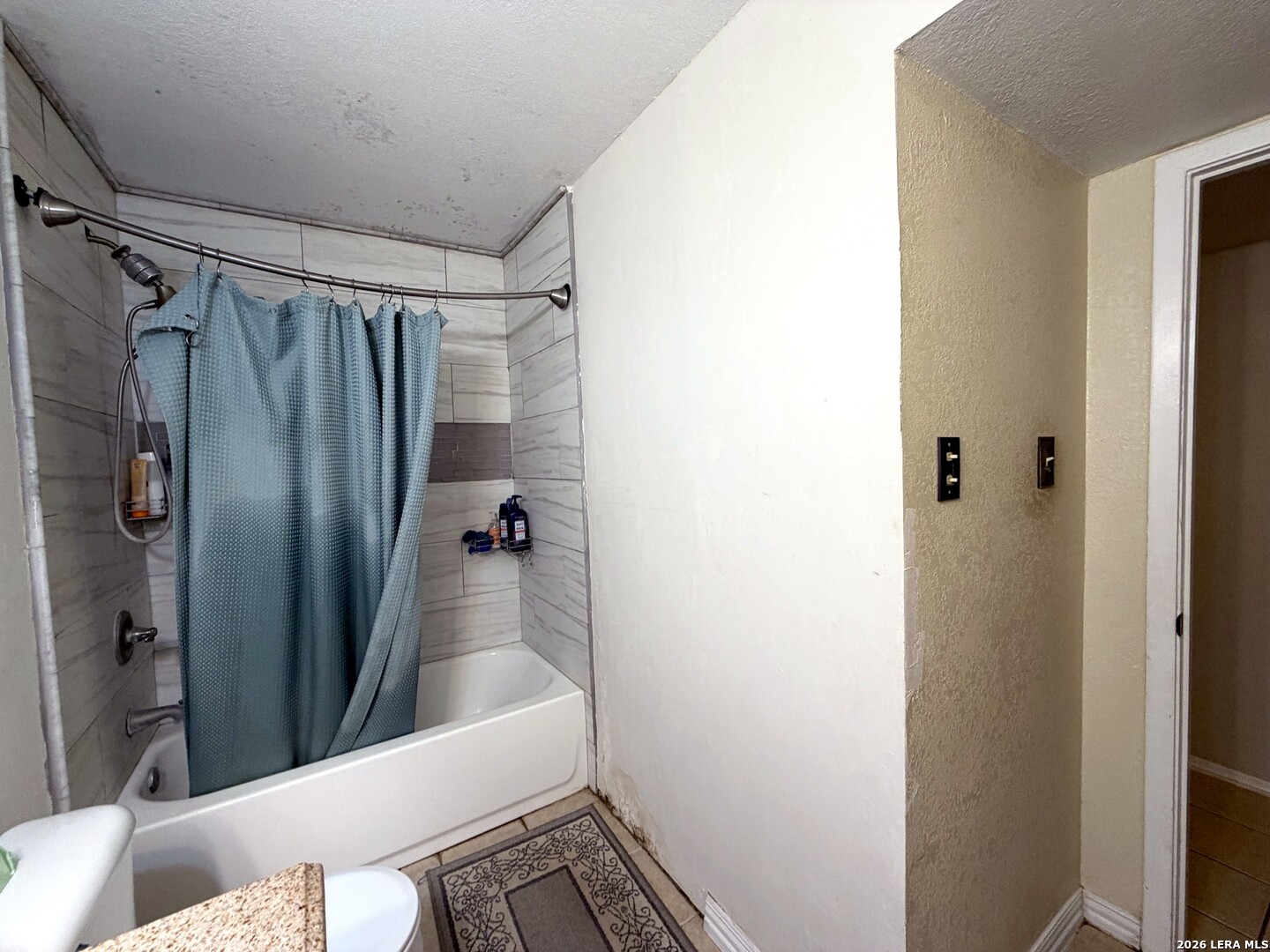 6830 Crown Rdg, San Antonio, TX 78239