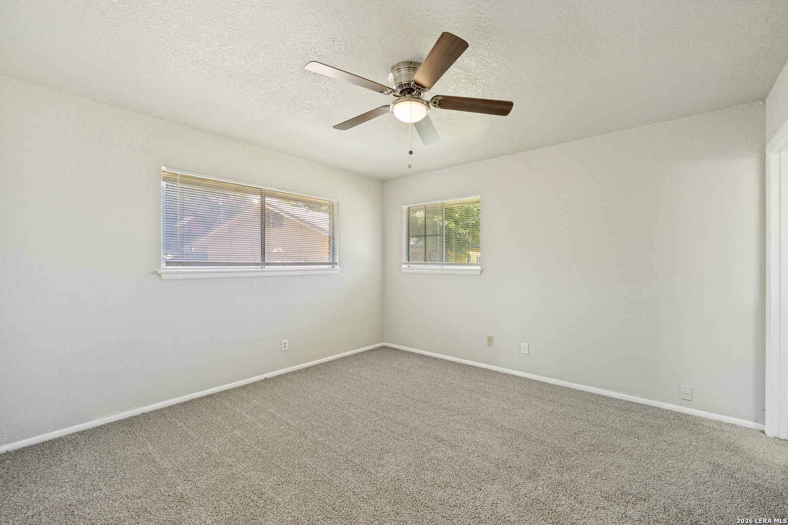 4240 CHESTNUTHILL DR, San Antonio, TX 78218