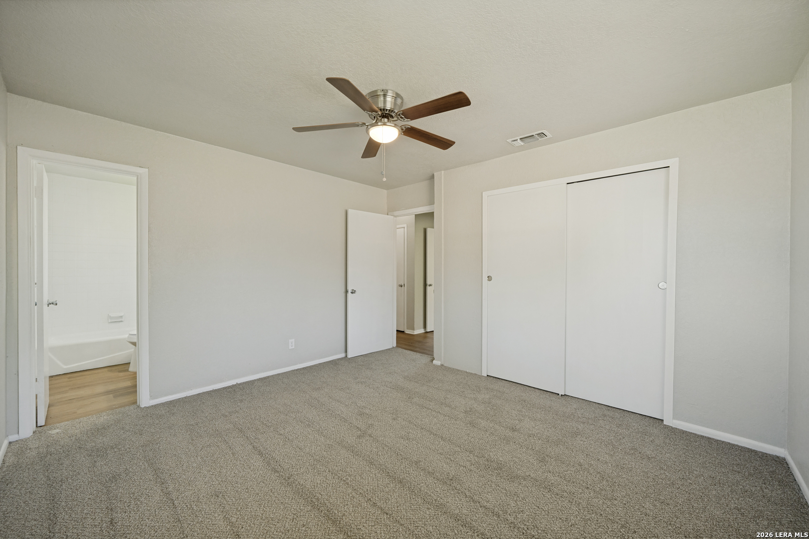 4240 CHESTNUTHILL DR, San Antonio, TX 78218