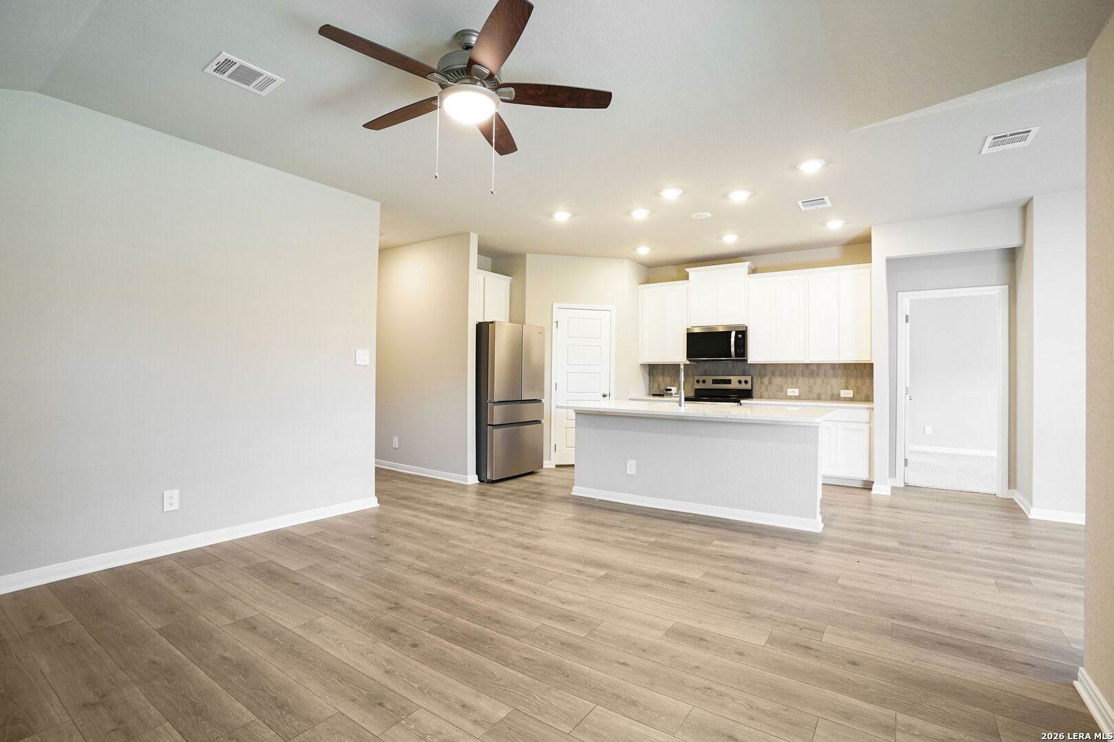 1552 Zion Drive, photo 8