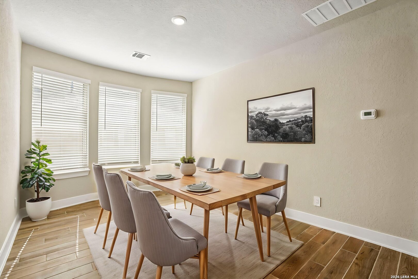 1548 Zion Drive, photo 9
