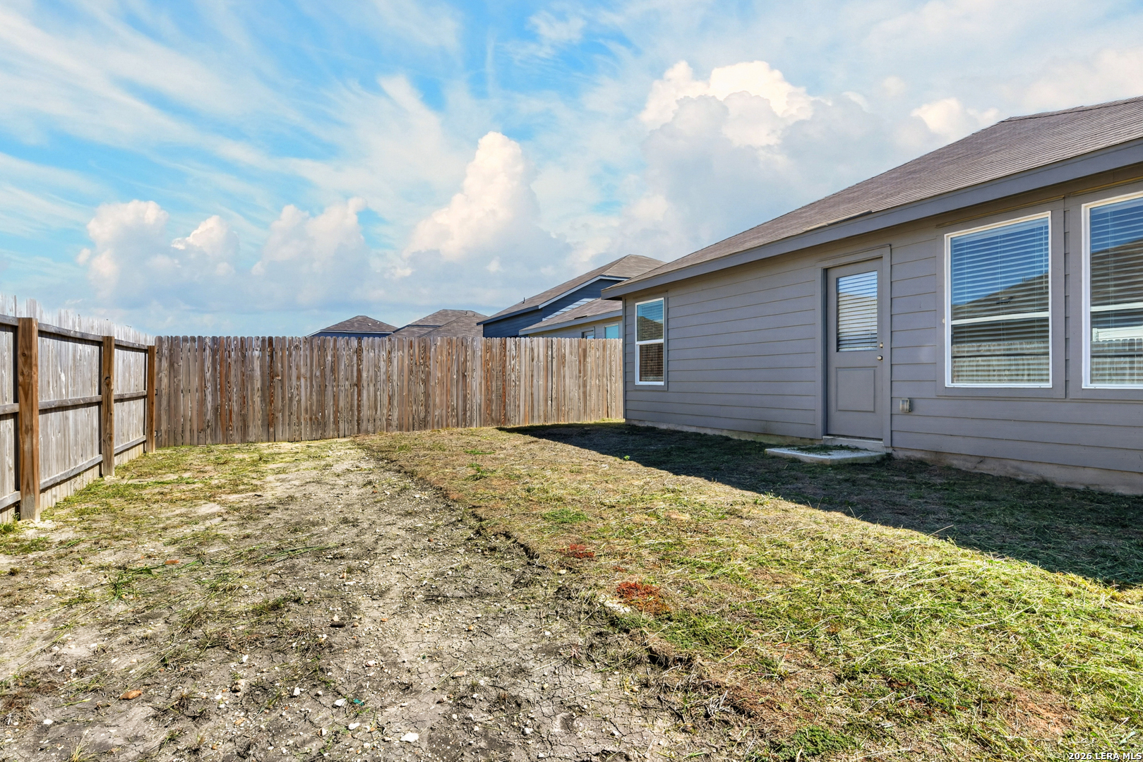 511 SARAH WAY, Marion, TX 78124